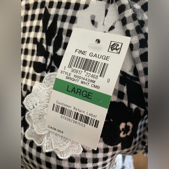 Charter Club NWT  black and white appliqué floral cardigan  - checkered sz L - Picture 3 of 9